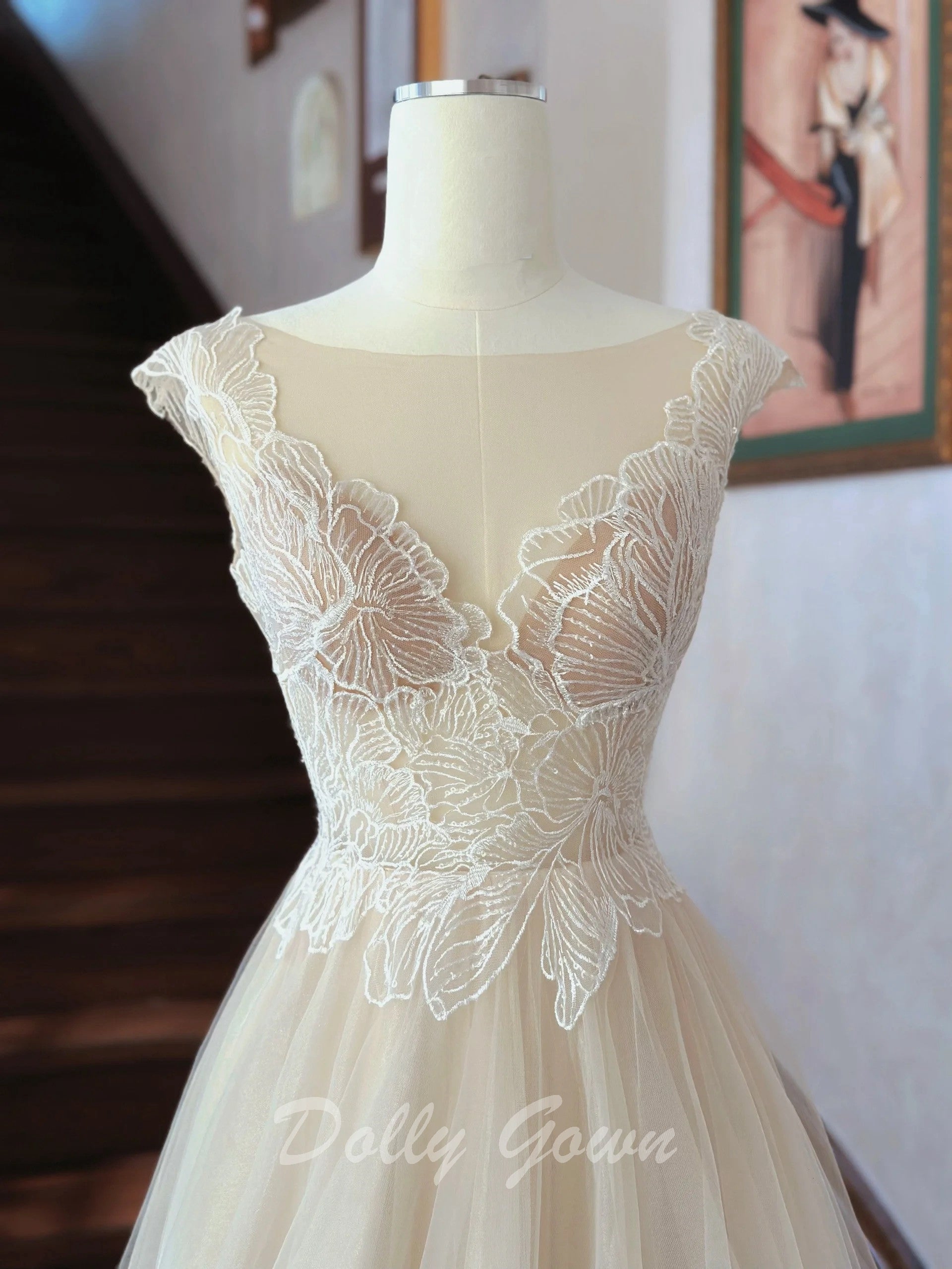 V-Neck Mermaid Lace Sheer Illusion Wedding Dress