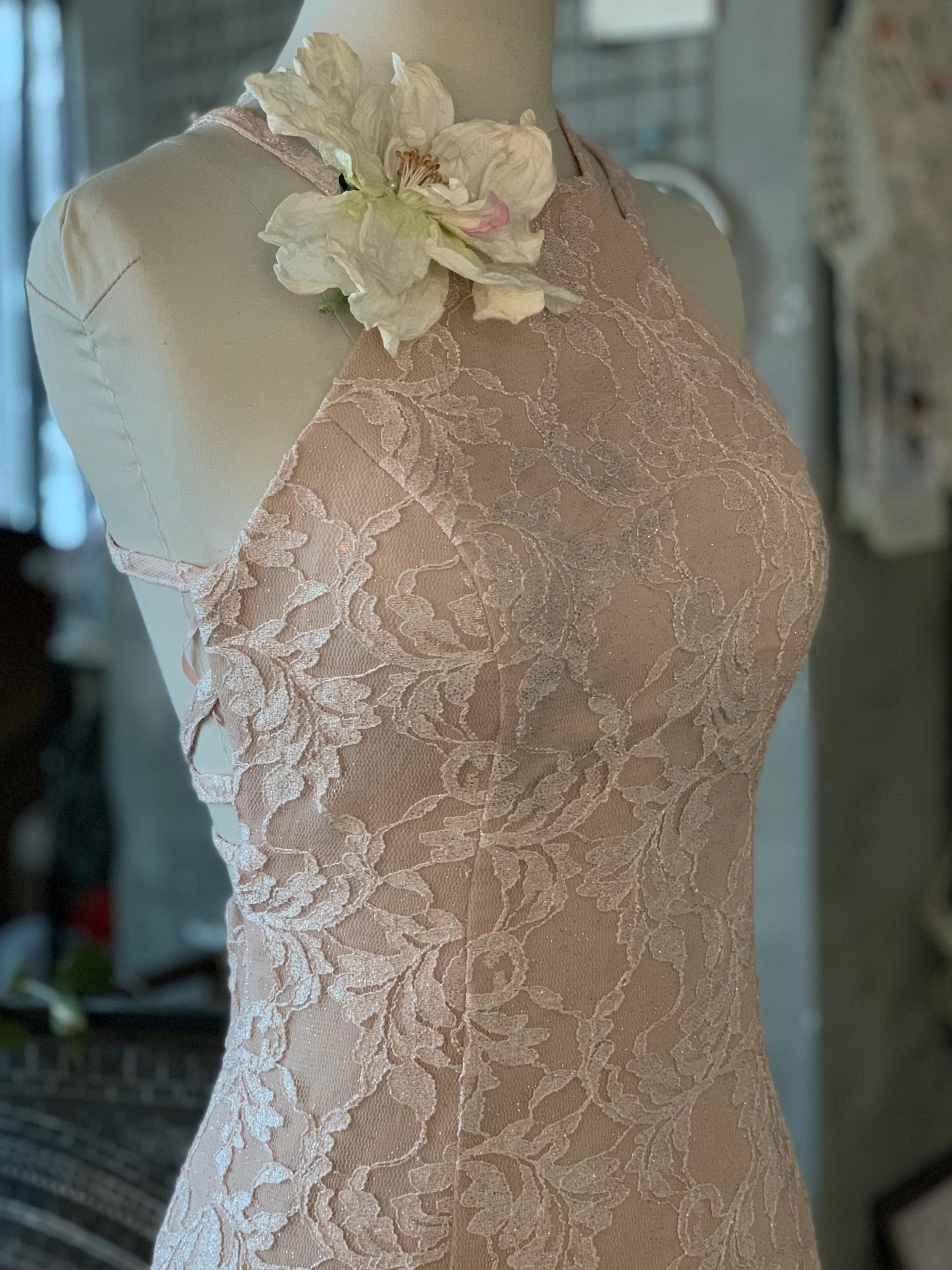 Vintage Ivory Lace Halter Wedding Dress