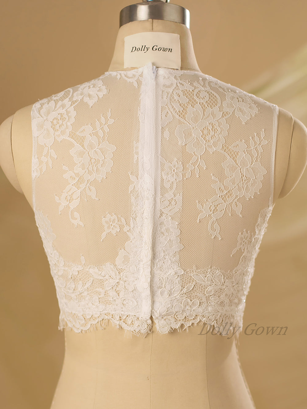 Hsin High Neck Sleeveless Lace Bridal Tops