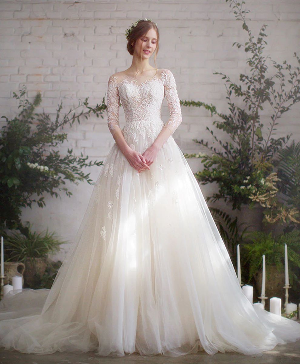 Romantic Long Sleeves Lace Tulle Wedding Dress