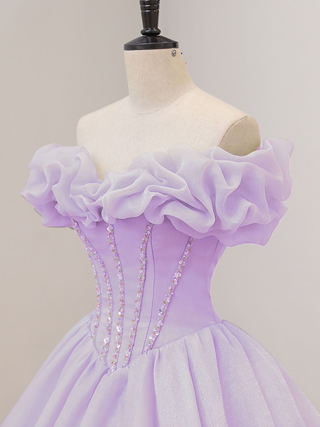 Princesa de disney con vestido online morado