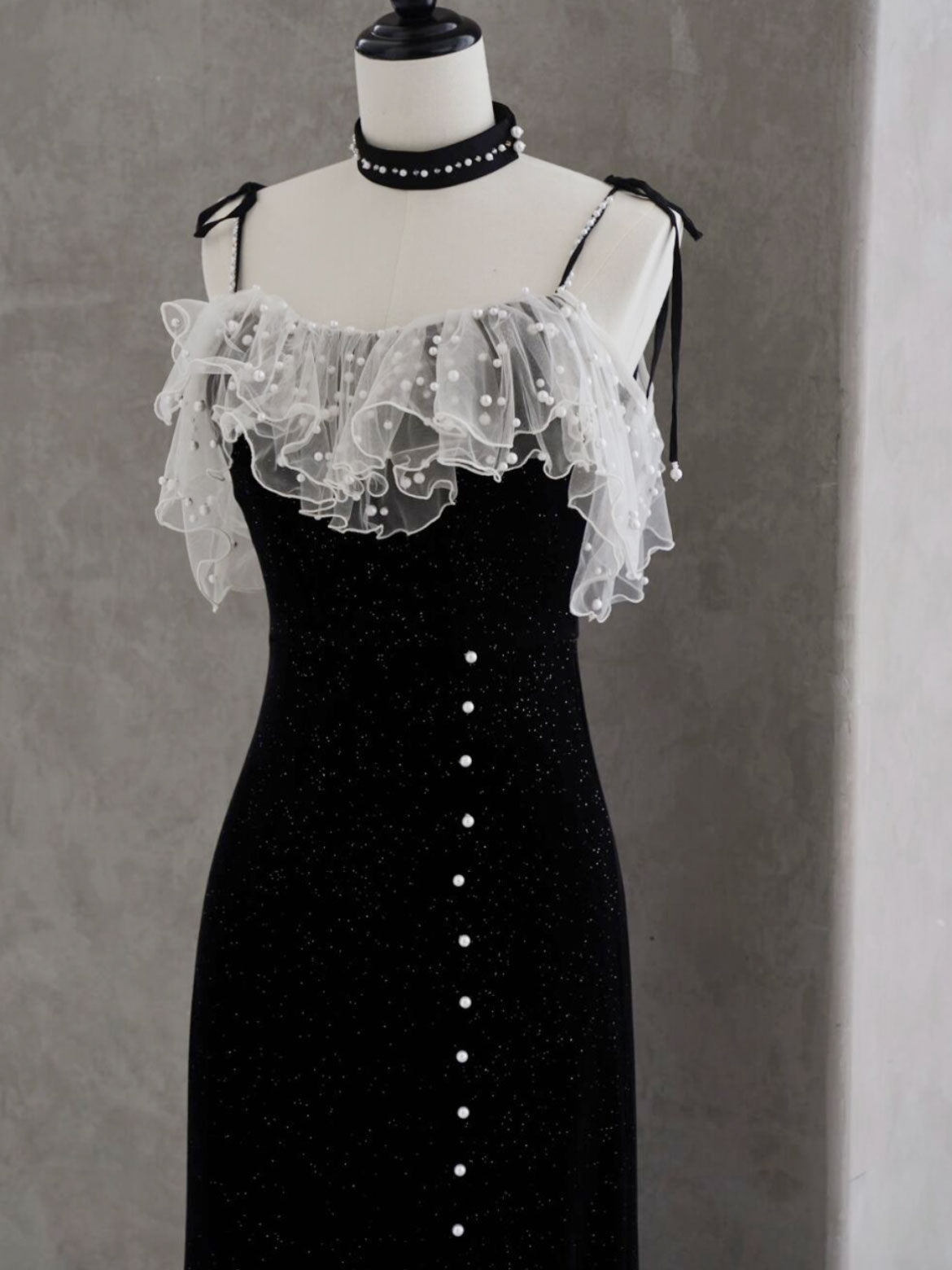 Black and White Short Prom Dresses